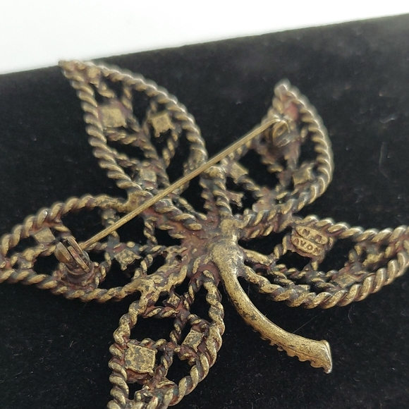 Avon NR Vintage Goldtone Green Yellow Topaz Rhinestone Leaf Brooch Pin Signed - Picture 2 of 8